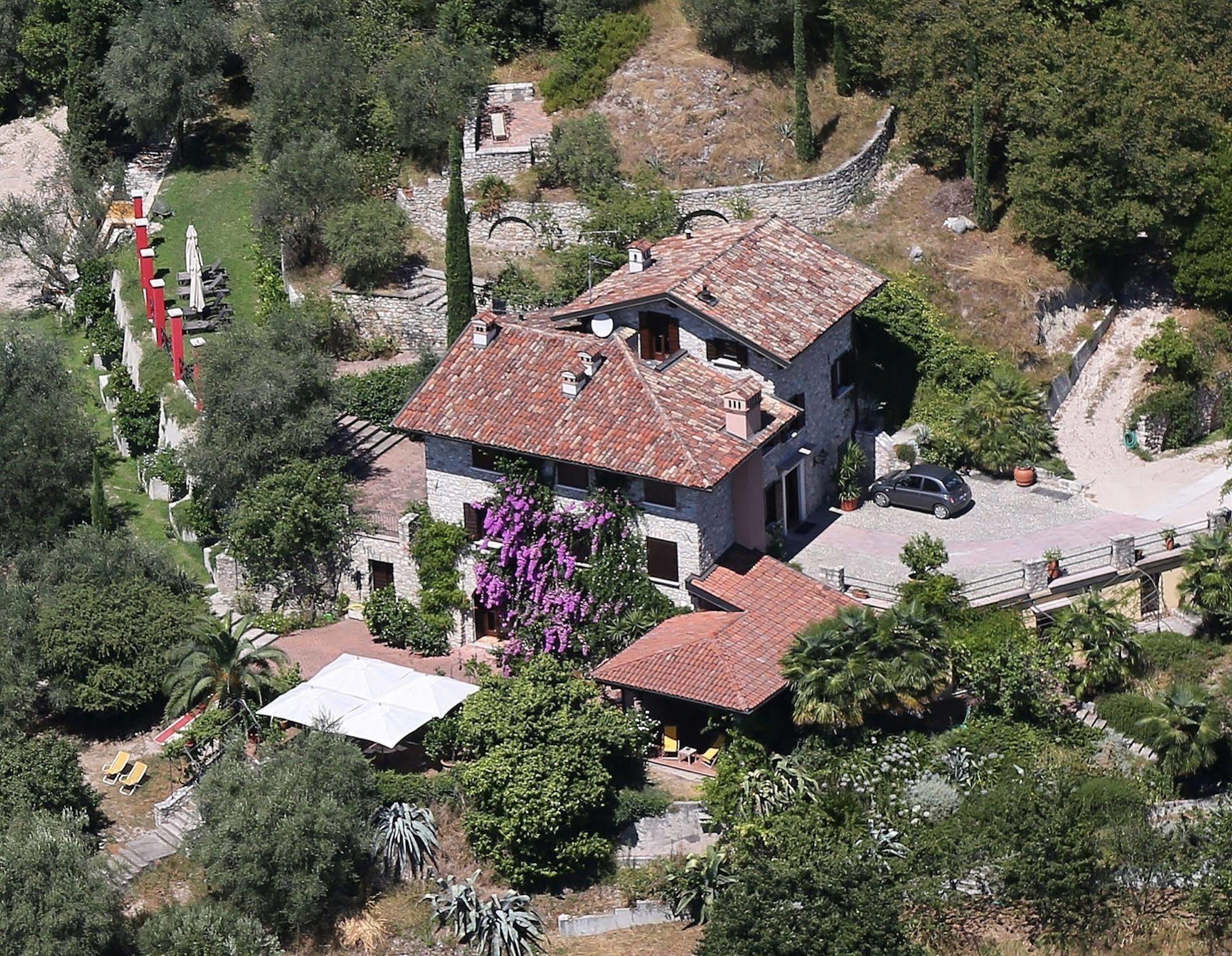 Villa Dimora Bolsone à Gardone Riviera Extérieur photo